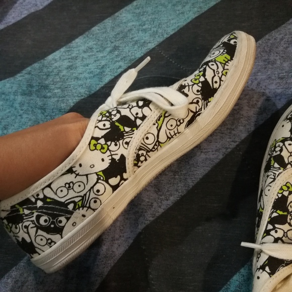 Hello Kitty sneaker - Picture 3 of 3